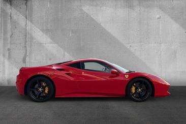 Ferrari 488 — photo 7