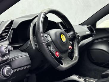 Ferrari 488 — photo 3
