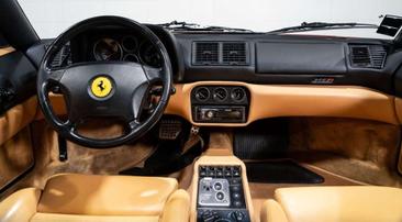 Ferrari F355 — photo 10