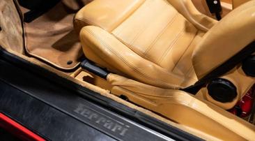 Ferrari F355 — photo 15