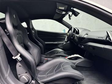 Ferrari 488 — photo 14