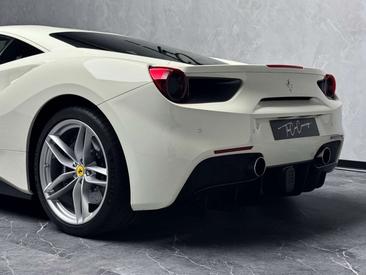 Ferrari 488 — photo 25