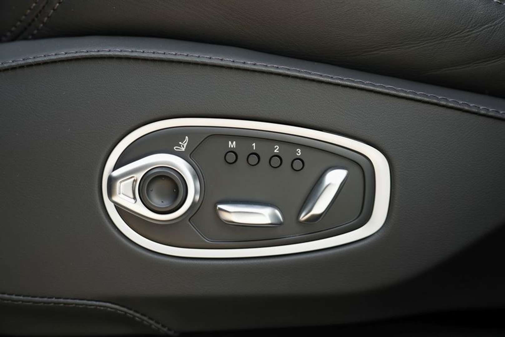 Aston Martin DBX 550 - 2024 - Joinsteer - #26