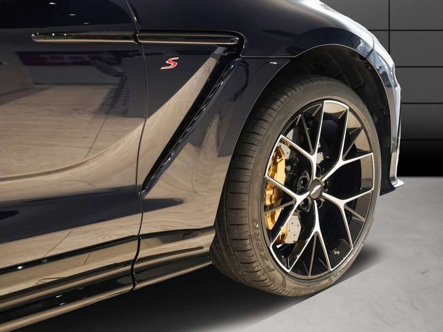 Aston Martin DBX DBX S - 2026 - Joinsteer - #9