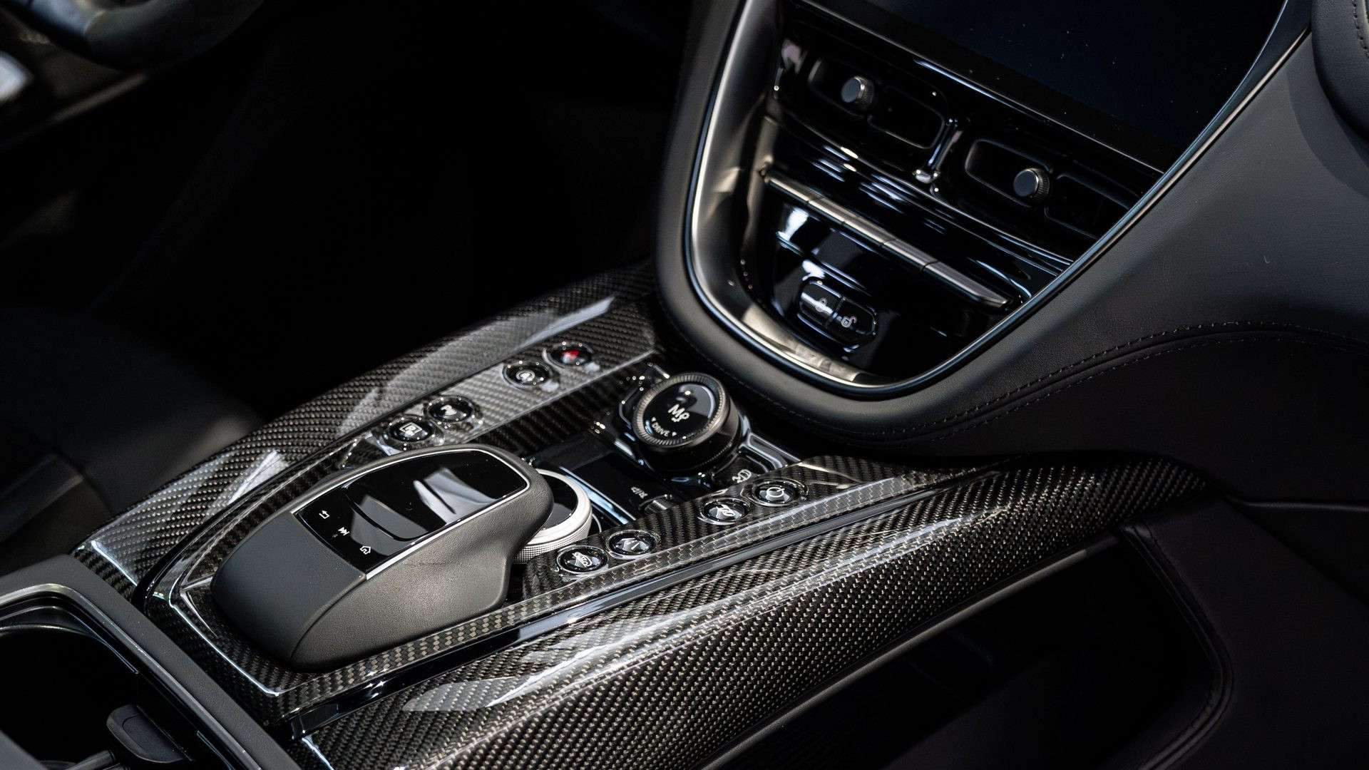 Aston Martin DBX 707 4.0 Auto - 2023 - Joinsteer - #7