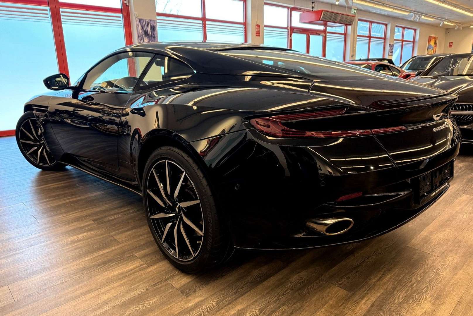 Aston Martin DB11 4.0 V8 - 2019 - Joinsteer - #2