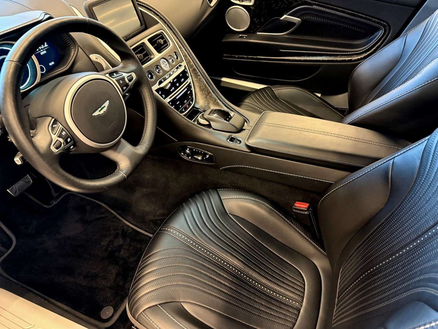 Aston Martin DB11 4.0 V8 - 2019 - Joinsteer - #3