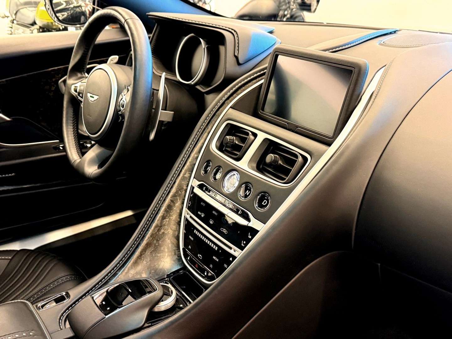 Aston Martin DB11 4.0 V8 - 2019 - Joinsteer - #8