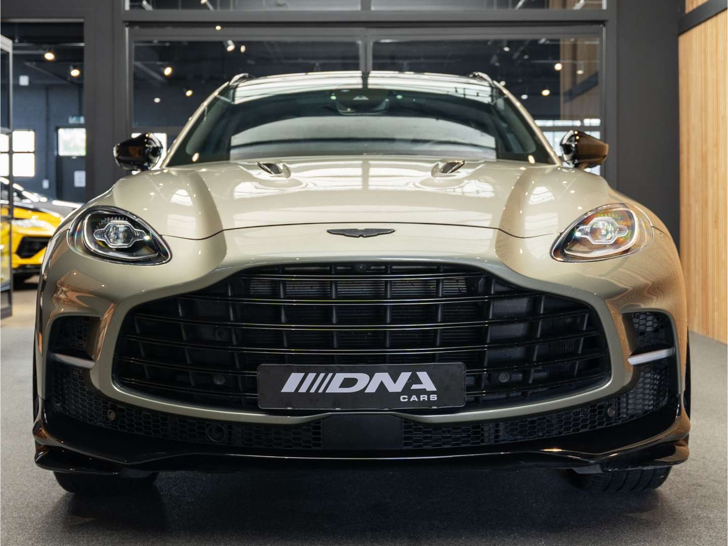 Aston Martin DBX V8 707 - 2023 - Joinsteer - #2