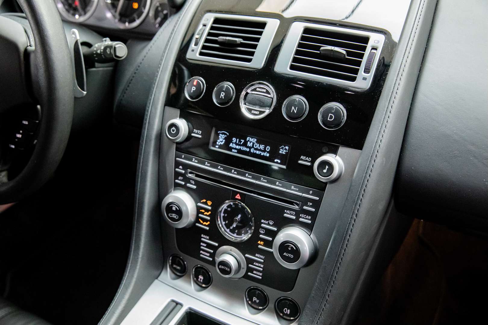 Aston Martin DB9 Coupe V12 Touchtronic - 2009 - Joinsteer - #9