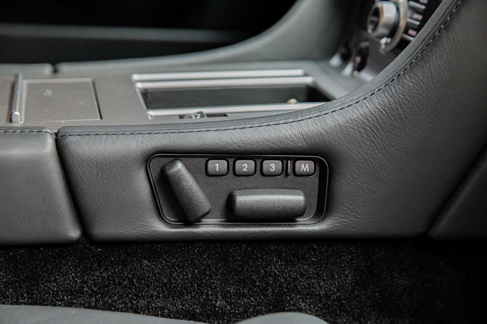 Aston Martin DB9 Coupe V12 Touchtronic - 2009 - Joinsteer - #10