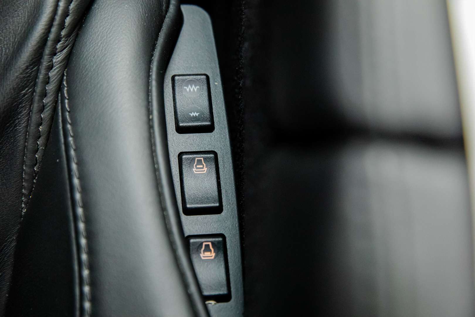 Aston Martin DB9 Coupe V12 Touchtronic - 2009 - Joinsteer - #13