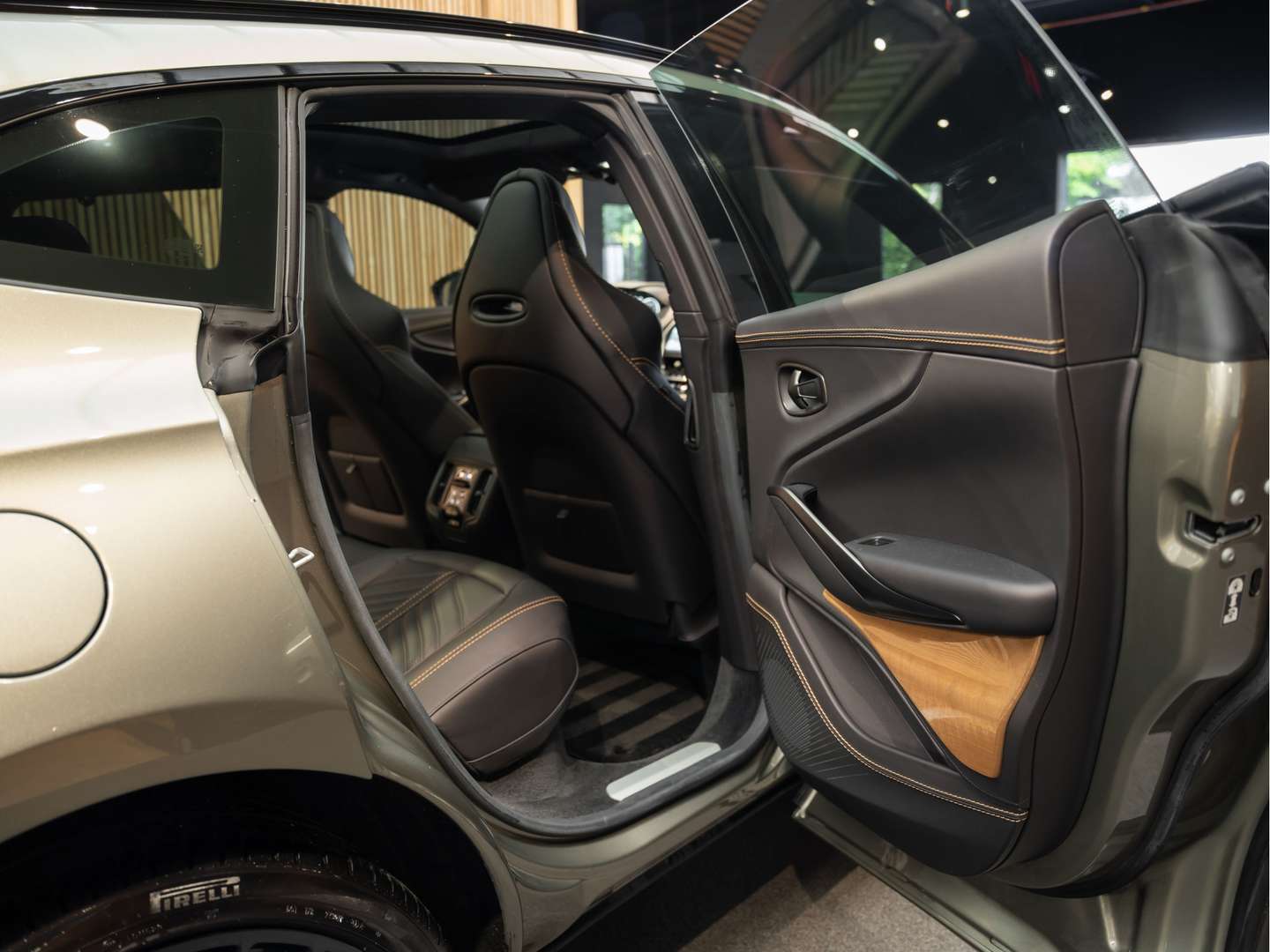 Aston Martin DBX V8 707 - 2023 - Joinsteer - #31