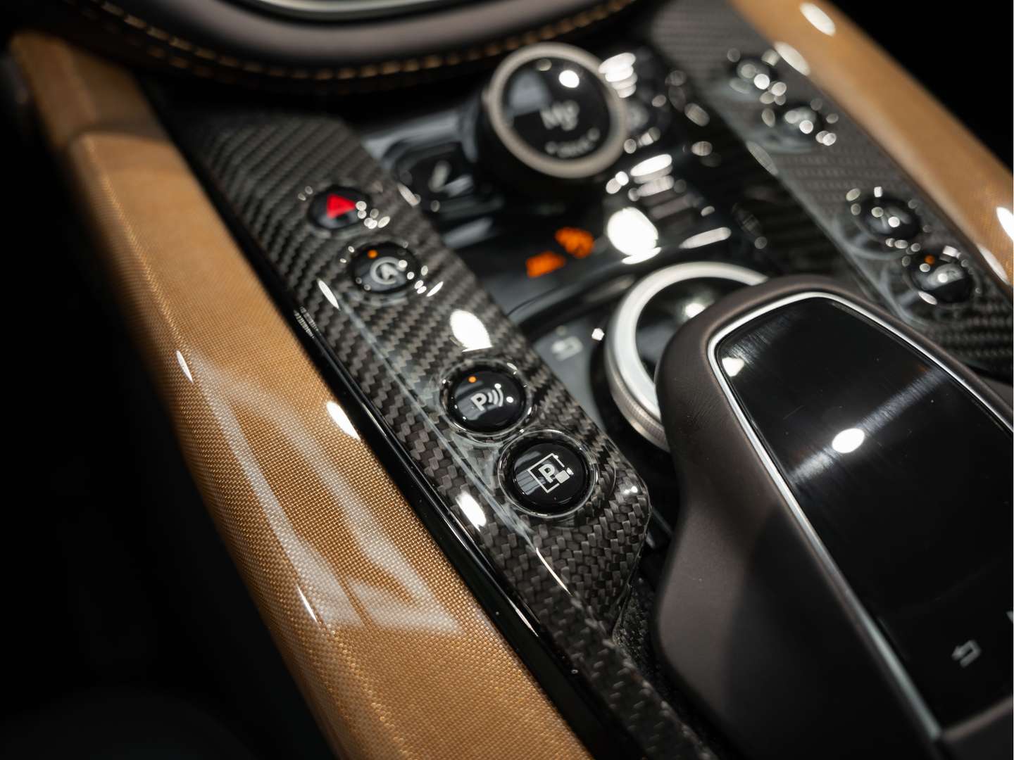 Aston Martin DBX V8 707 - 2023 - Joinsteer - #38