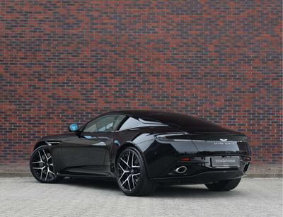 Aston Martin DB12 4.0 V8