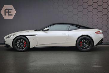Aston Martin DB11 5.2 V12 — photo 13