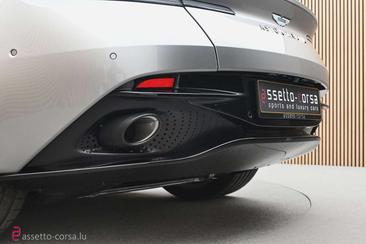 Aston Martin DB12 Volante — photo 47