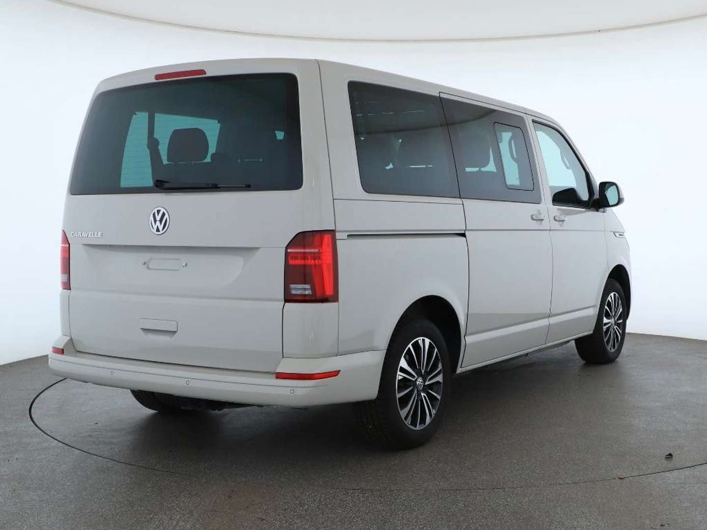 Volkswagen Caddy Caravelle - 2023 - Joinsteer - #2