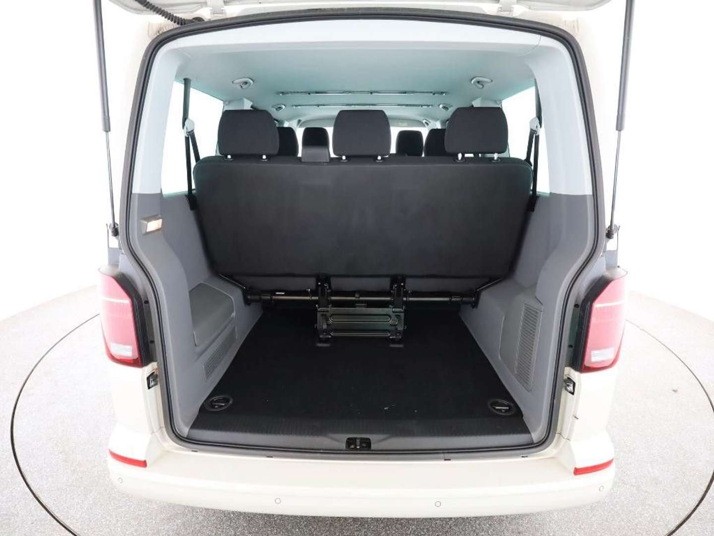 Volkswagen Caddy Caravelle - 2023 - Joinsteer - #8
