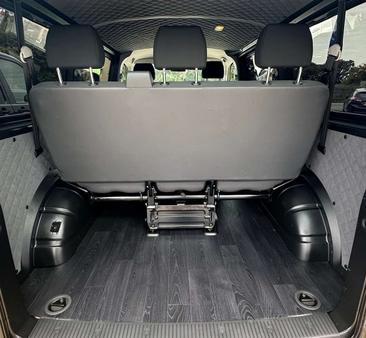 Volkswagen Multivan — photo 15