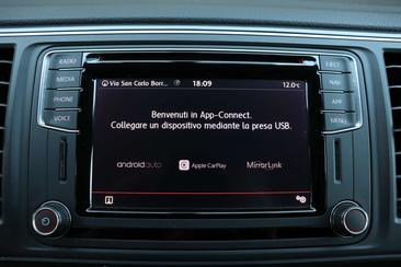 Volkswagen Multivan TDI 4Motion Prestige — photo 15