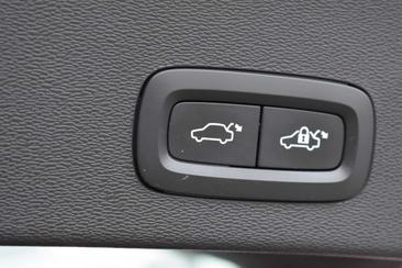 Volvo C40 Recharge — photo 26