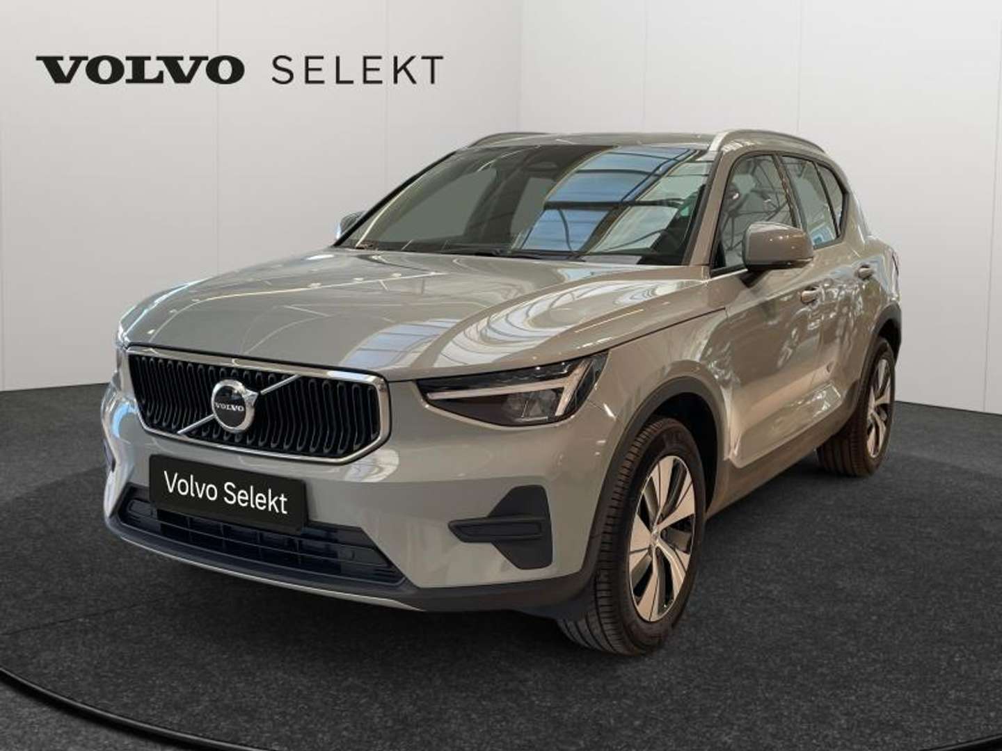 Volvo XC40 B3 Core - 2025 - Joinsteer - #1