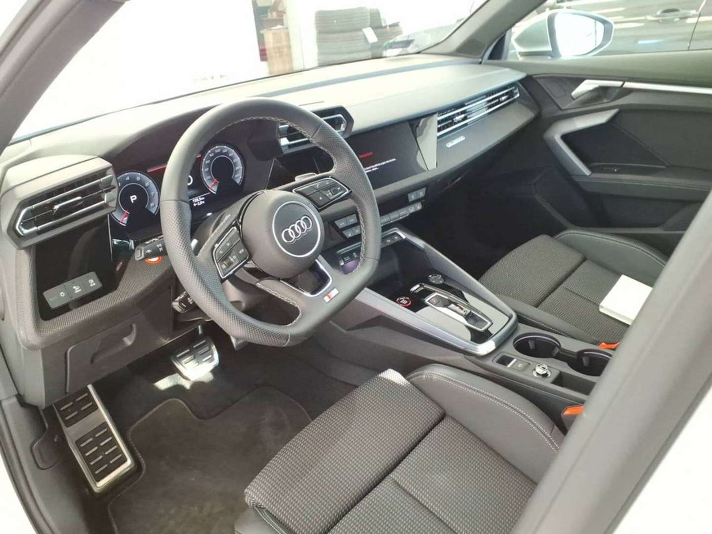 Audi S3 Limousine 2.0 TFSI - 2024 - Joinsteer - #3