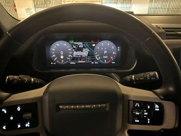 Land Rover Defender 90 V8 525HP — photo 22