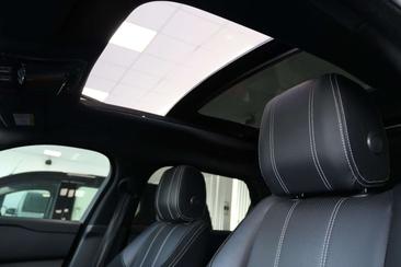 Land Rover Range Rover Velar R-Dynamic SE — photo 10