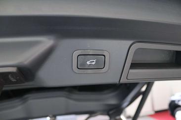 Land Rover Range Rover Velar R-Dynamic SE — photo 22