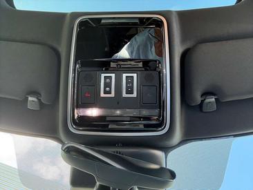 Land Rover Range Rover Velar R-Dynamic SE — photo 14