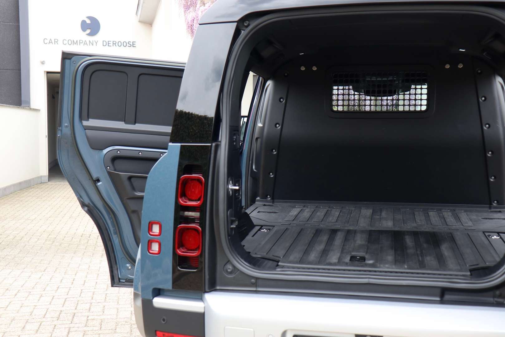Land Rover Defender 110 D250 Hard Top S - 2022 - Joinsteer - #17