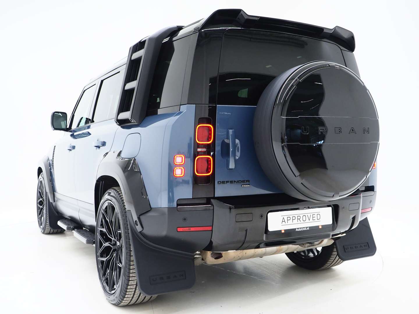 Land Rover Defender 110 Urban WideTrack Look | Panoramad 2.0 P400e - 2021 - Joinsteer - #2
