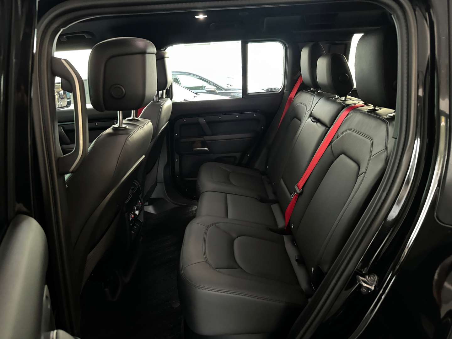 Land Rover Defender 110 2.0 P300e X-Dynamic HSE URBAN|HUD - 2026 - Joinsteer - #22