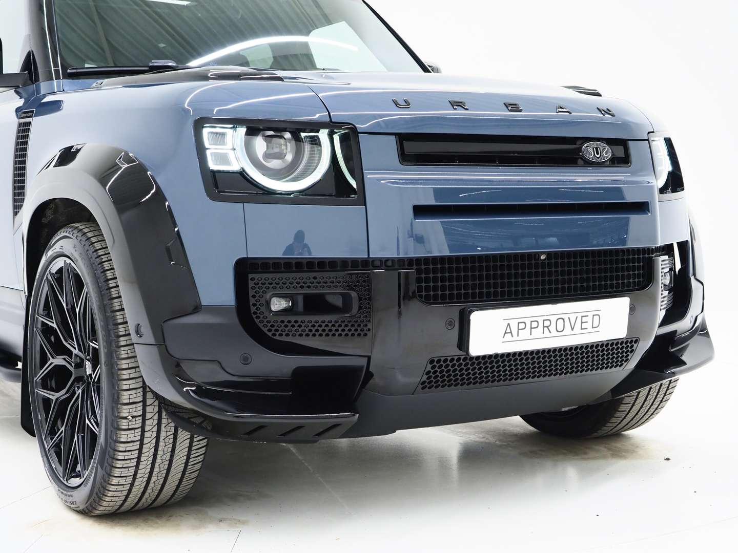 Land Rover Defender 110 Urban WideTrack Look | Panoramad 2.0 P400e - 2021 - Joinsteer - #12