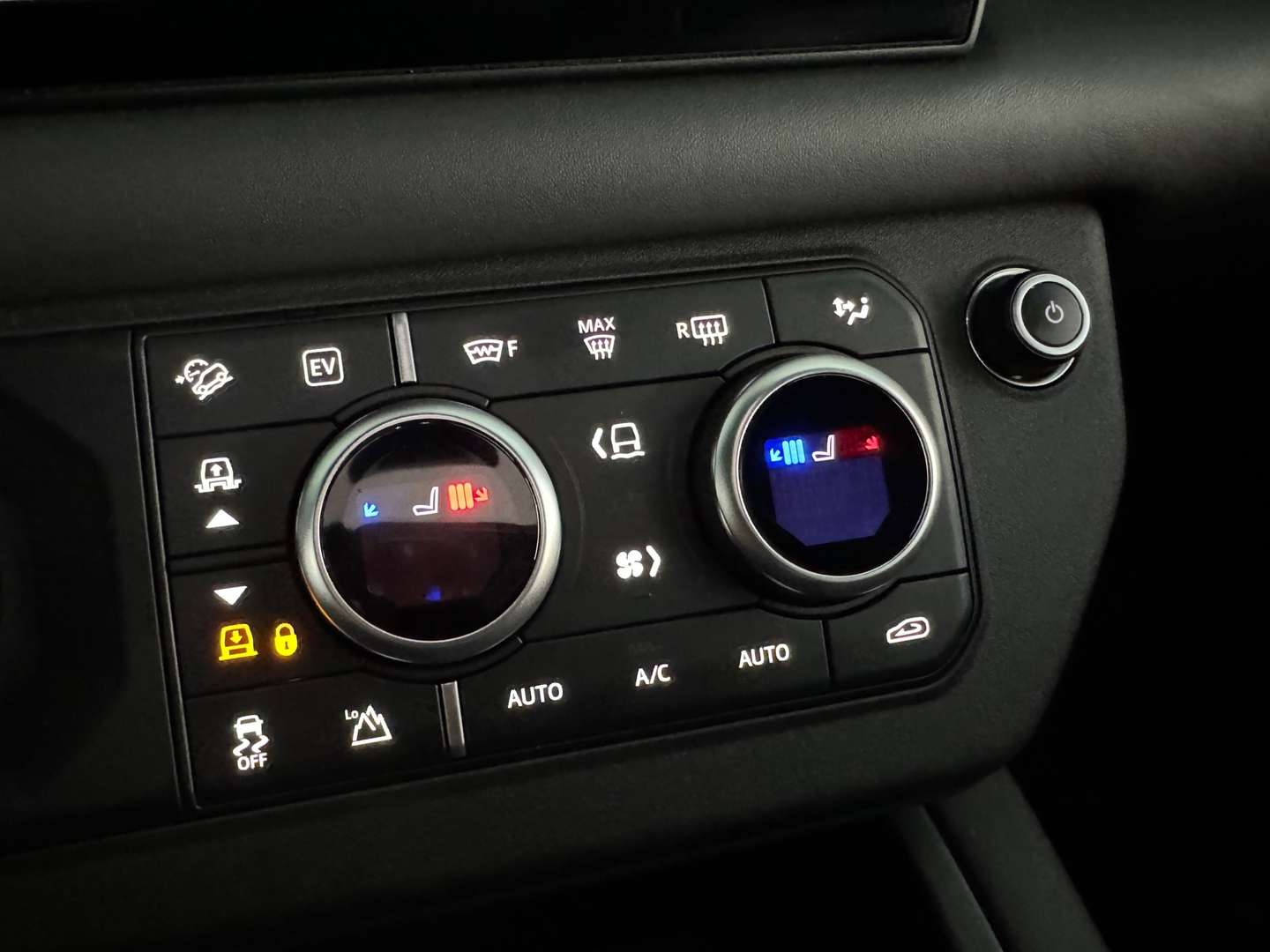 Land Rover Defender 110 2.0 P300e X-Dynamic HSE URBAN|HUD - 2026 - Joinsteer - #31
