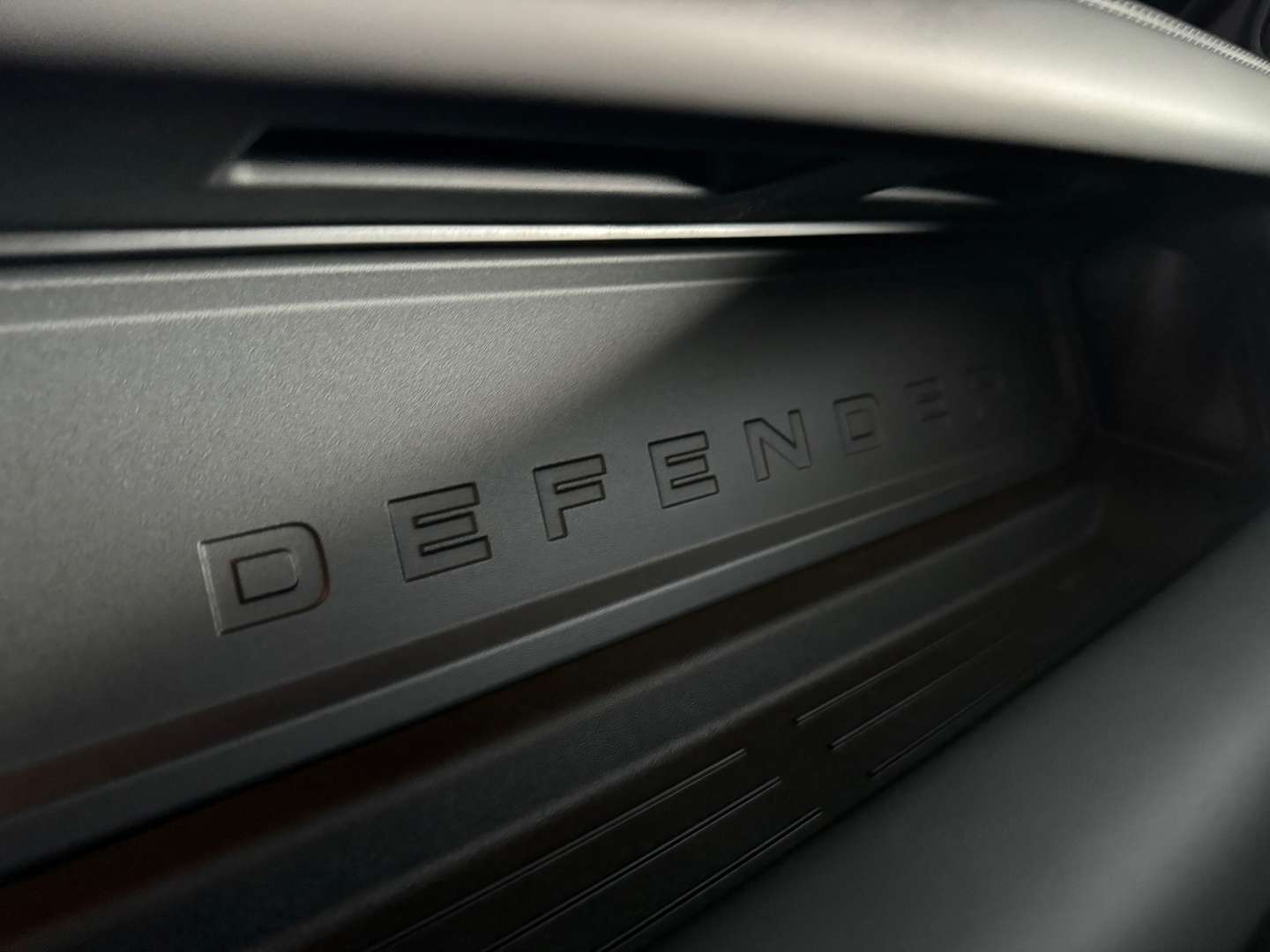 Land Rover Defender 110 2.0 P300e X-Dynamic HSE URBAN|HUD - 2026 - Joinsteer - #32