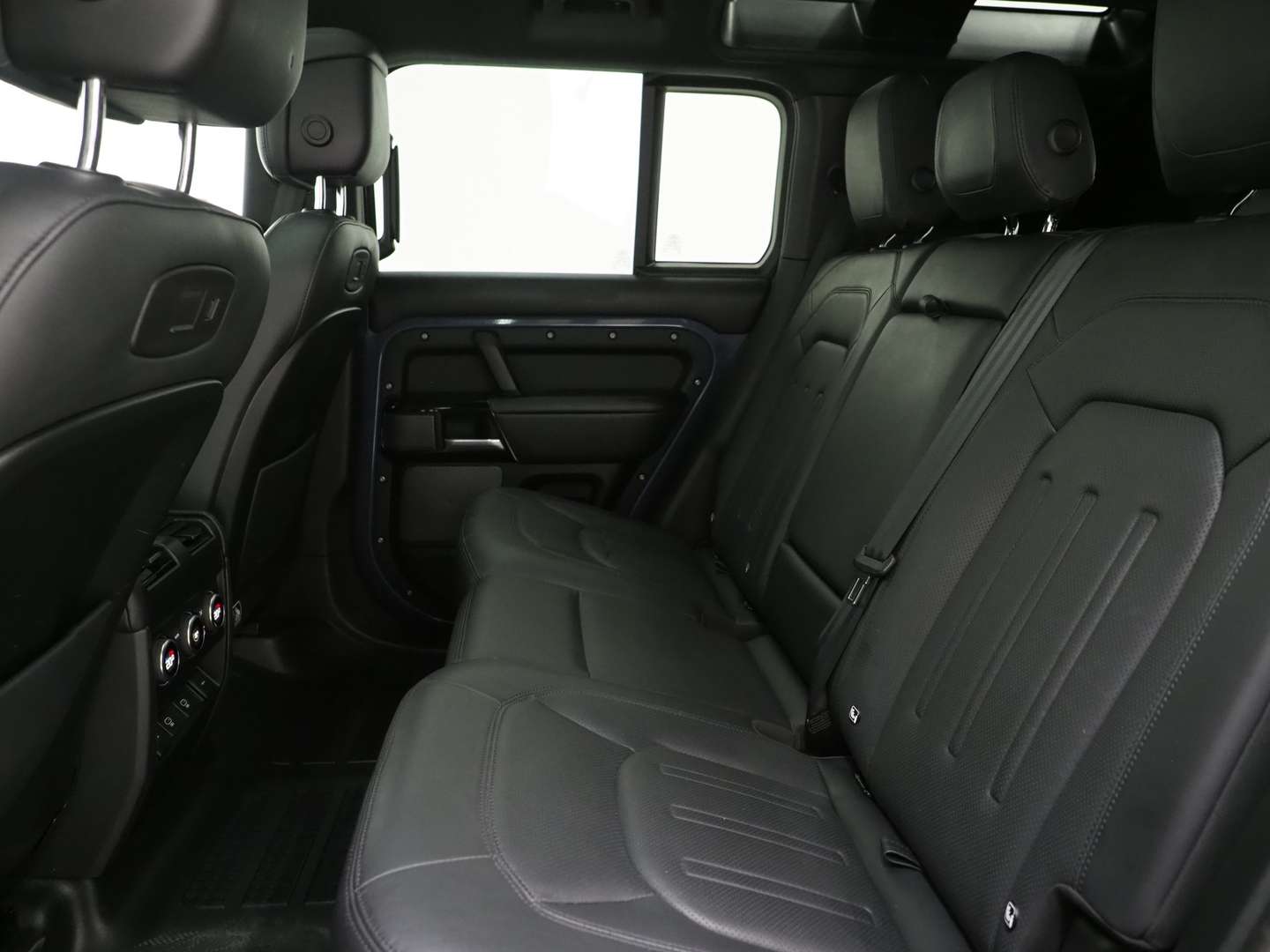 Land Rover Defender 110 Urban WideTrack Look | Panoramad 2.0 P400e - 2021 - Joinsteer - #42