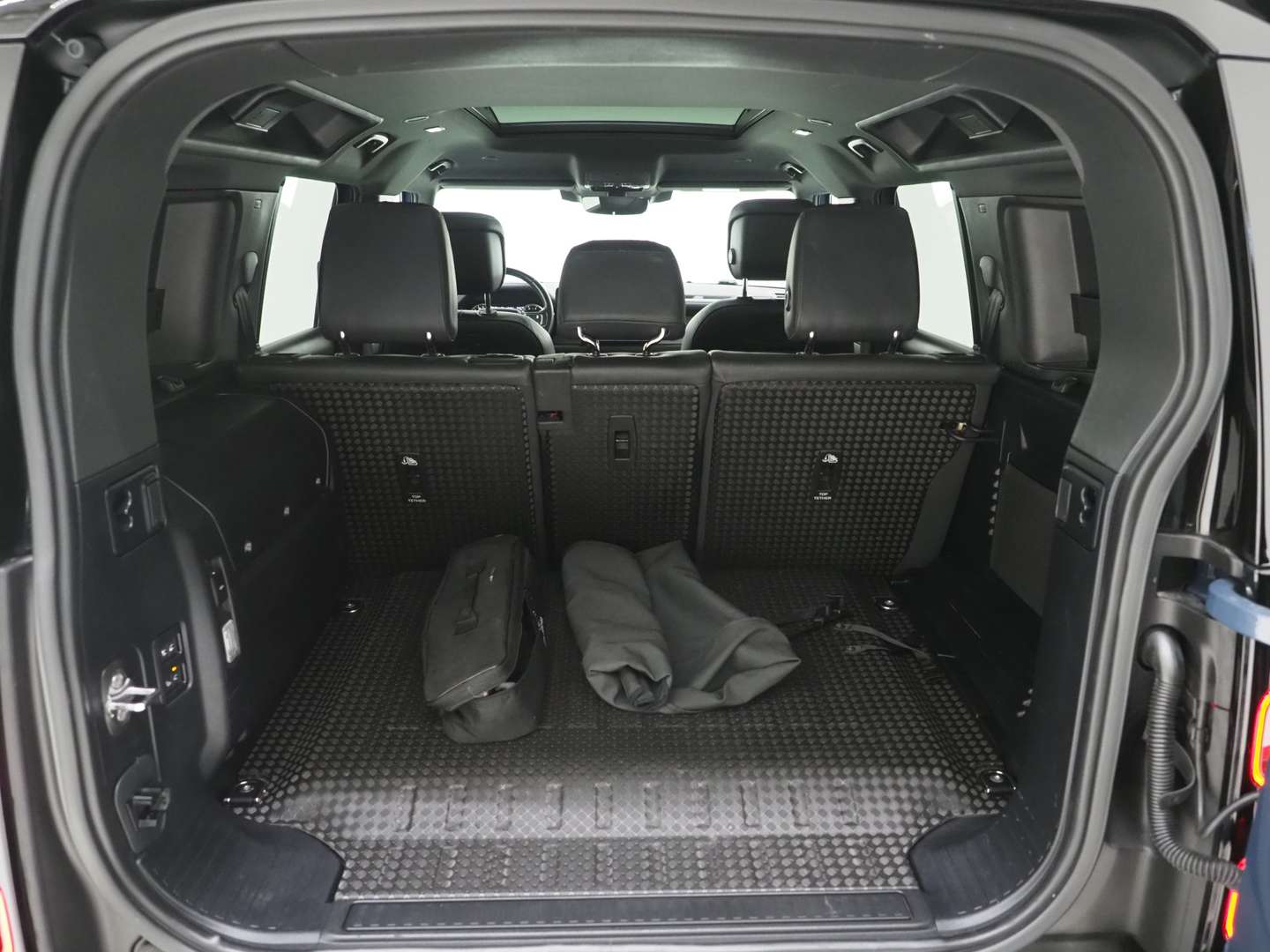 Land Rover Defender 110 Urban WideTrack Look | Panoramad 2.0 P400e - 2021 - Joinsteer - #44