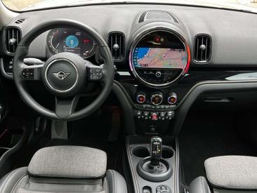 Mini Cooper Cooper D — photo 7