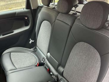 Mini Cooper Cooper D — photo 9