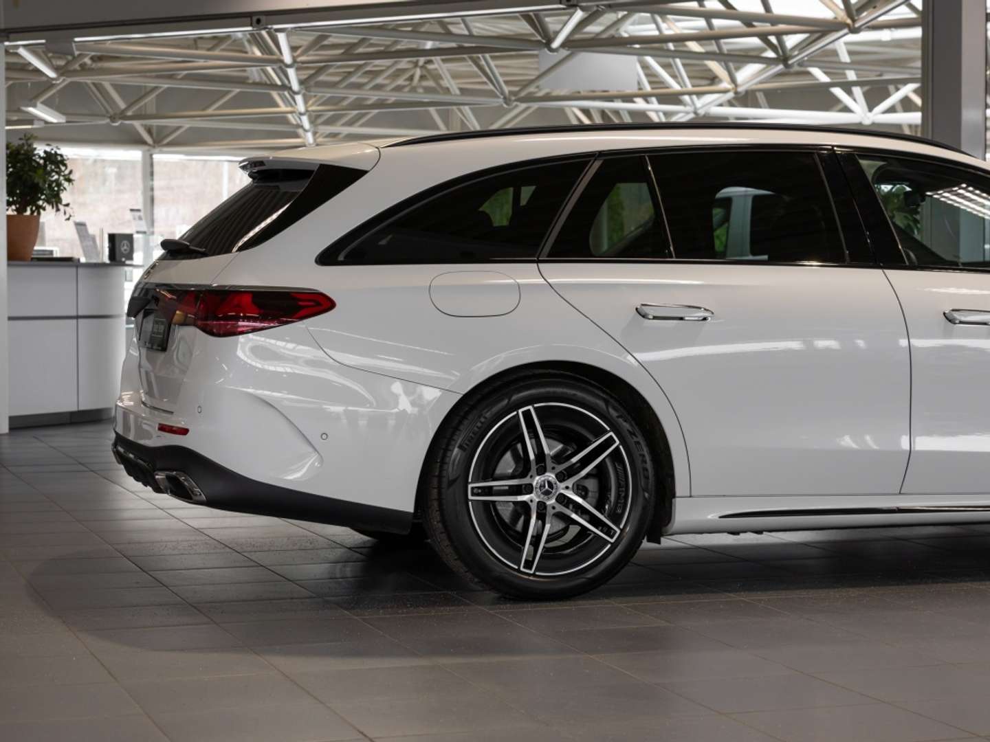 Mercedes Classe E Break 220 AMG Line - 2024 - Joinsteer - #19