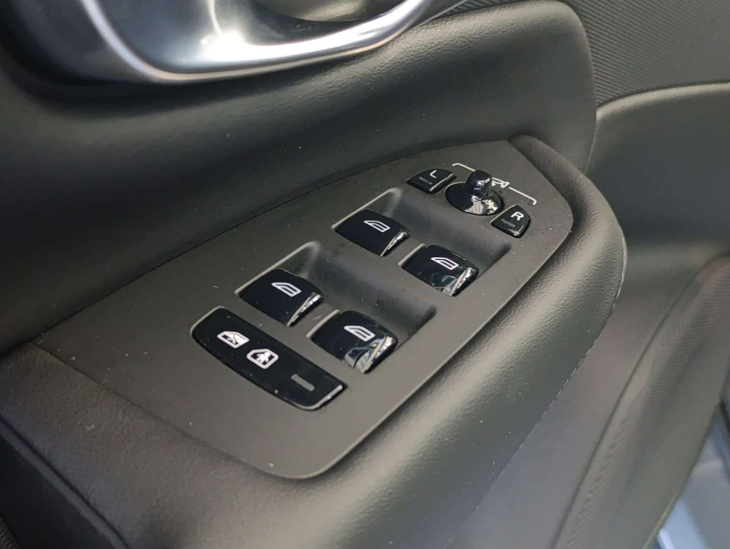 Volvo XC90 B5 Core - 2023 - Joinsteer - #10