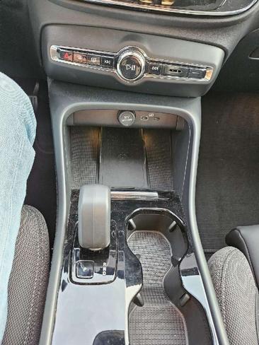 Volvo C40 Recharge Ultimate — photo 10