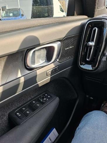 Volvo C40 Recharge Ultimate — photo 12