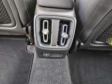 Volvo C40 Recharge Ultimate — photo 14