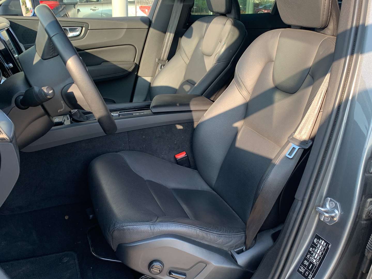 Volvo XC60 D4 Momentum - 2019 - Joinsteer - #8