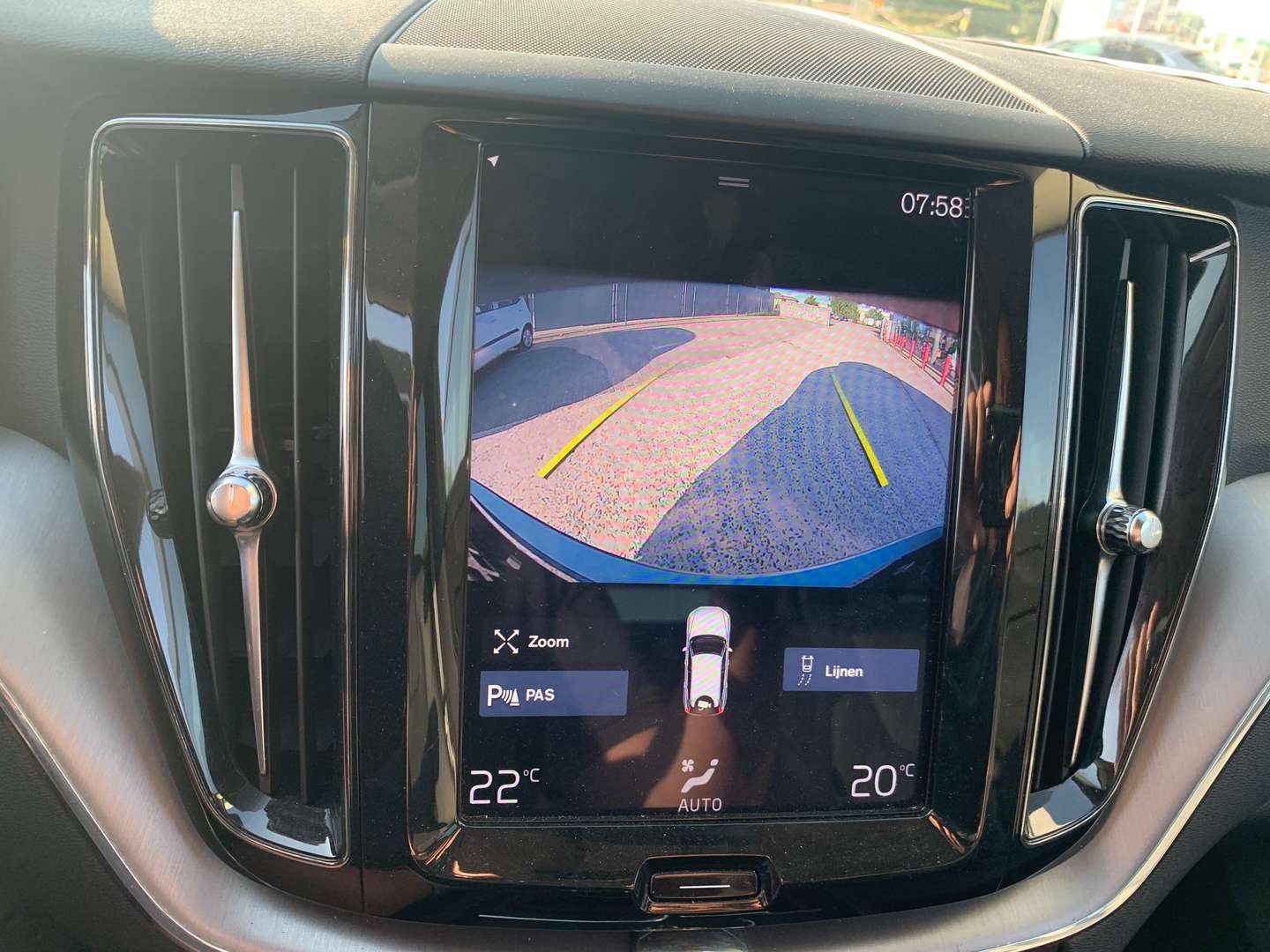 Volvo XC60 D4 Momentum - 2019 - Joinsteer - #13