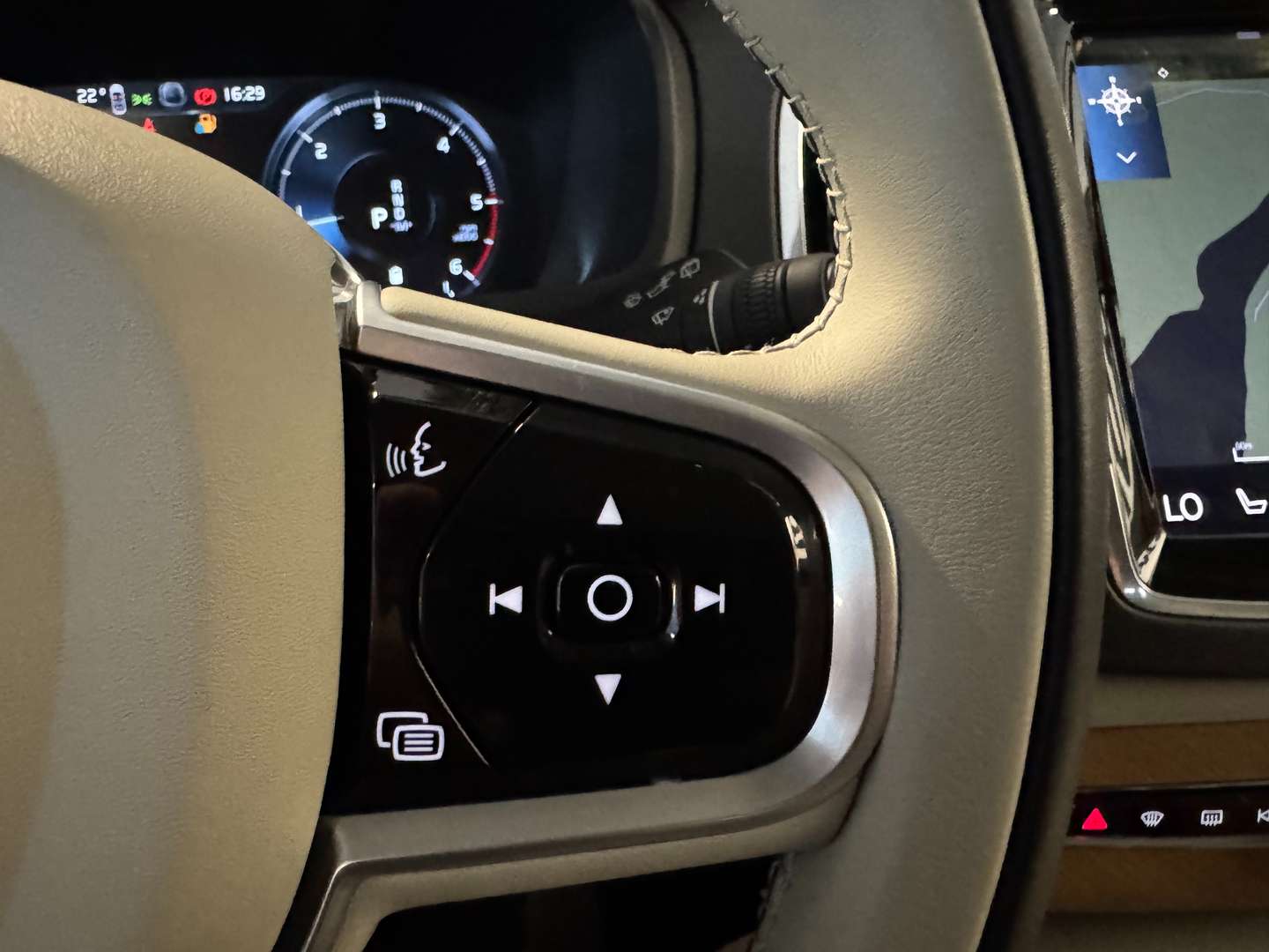 Volvo XC90 B5 Momentum - 2022 - Joinsteer - #17